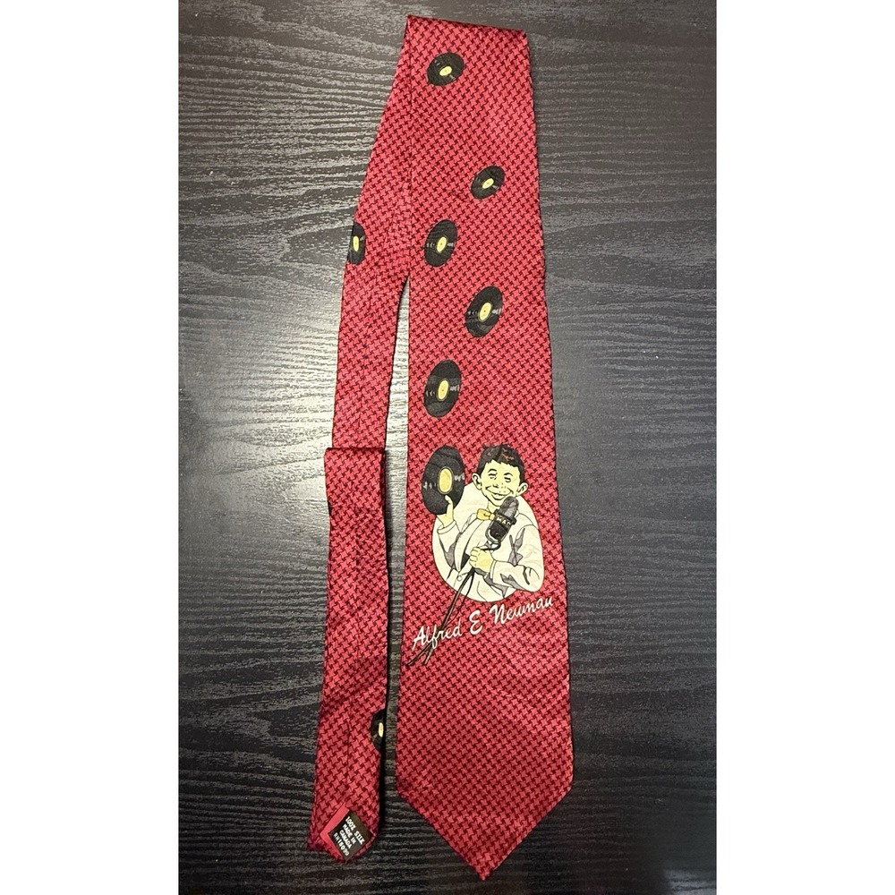 1992 Mad Alfred & Newman Red Houndstooth Tie